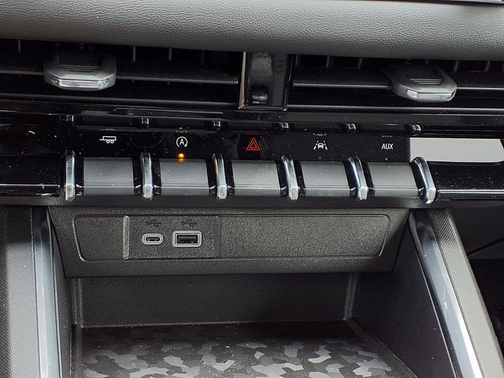 new 2026 GMC Canyon car, priced at $43,098