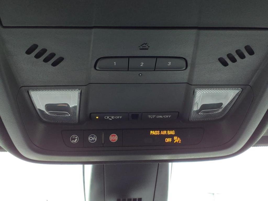 used 2022 Cadillac XT5 car, priced at $39,988