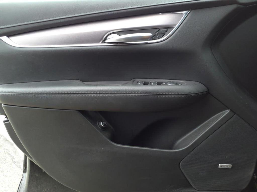 used 2022 Cadillac XT5 car, priced at $39,988