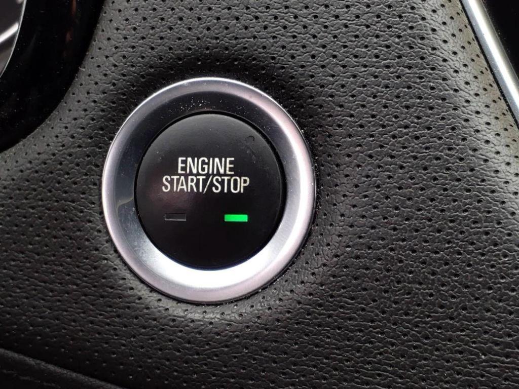 used 2022 Cadillac XT5 car, priced at $39,988