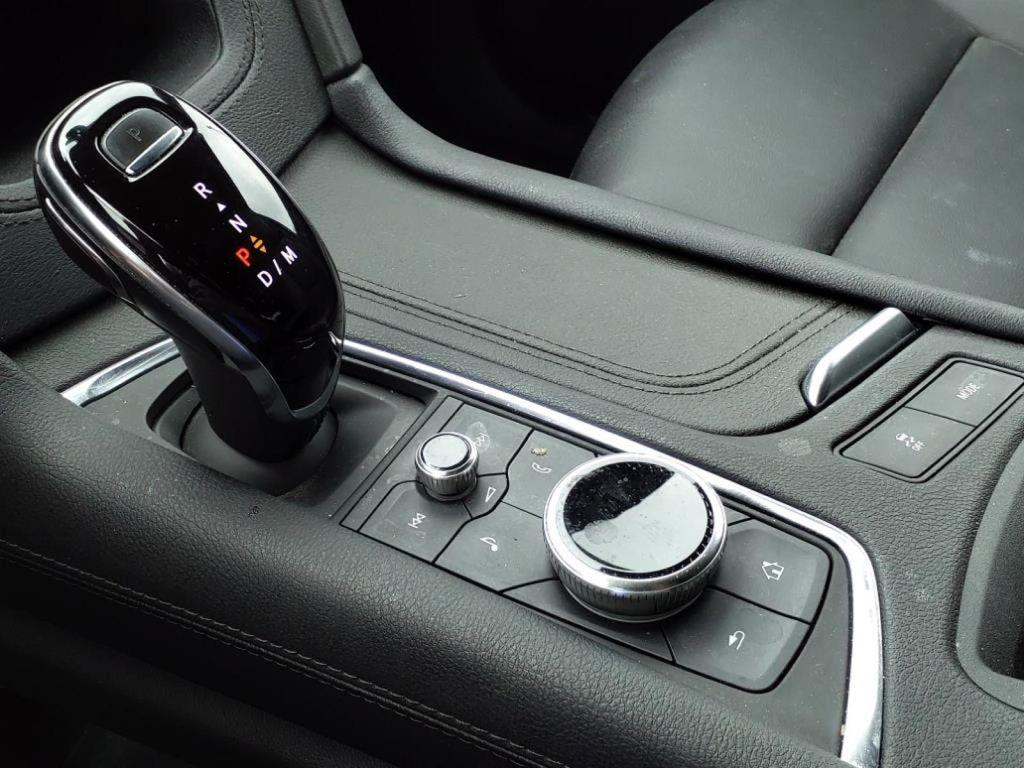 used 2022 Cadillac XT5 car, priced at $39,988