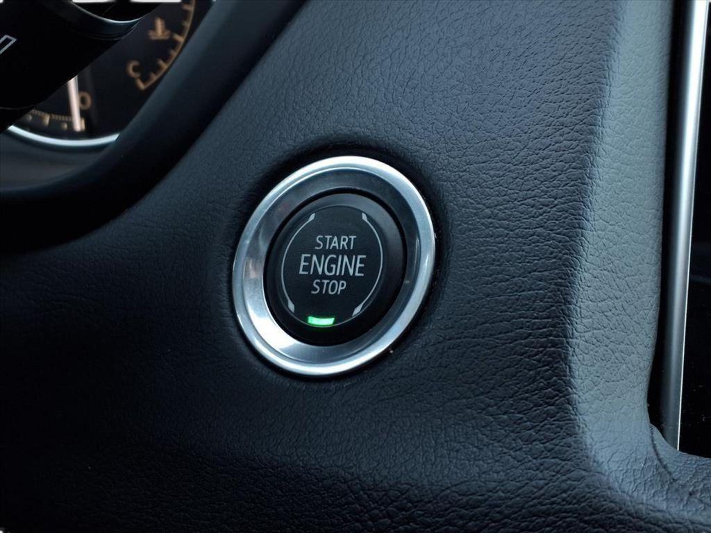 used 2022 Cadillac XT4 car, priced at $26,995