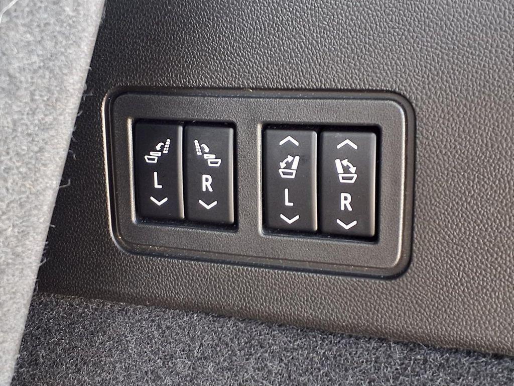 used 2020 Cadillac XT6 car, priced at $28,995