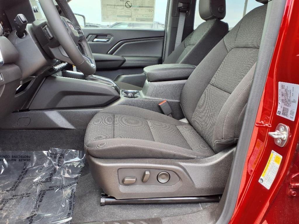 new 2025 GMC Canyon car, priced at $40,300