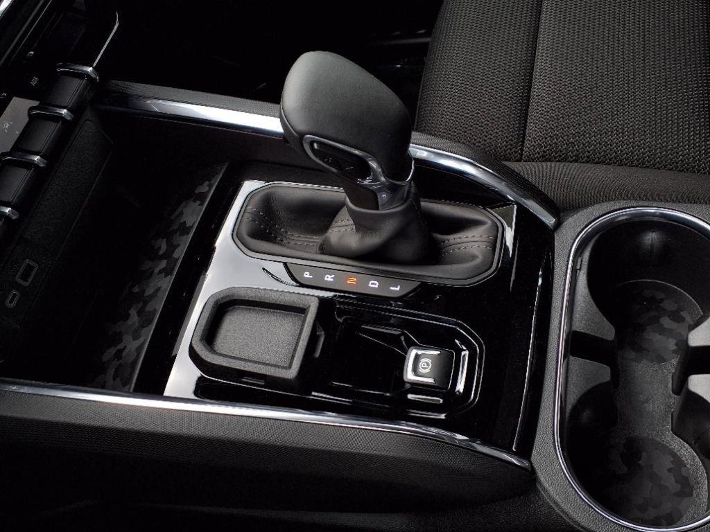 new 2025 GMC Canyon car, priced at $40,300