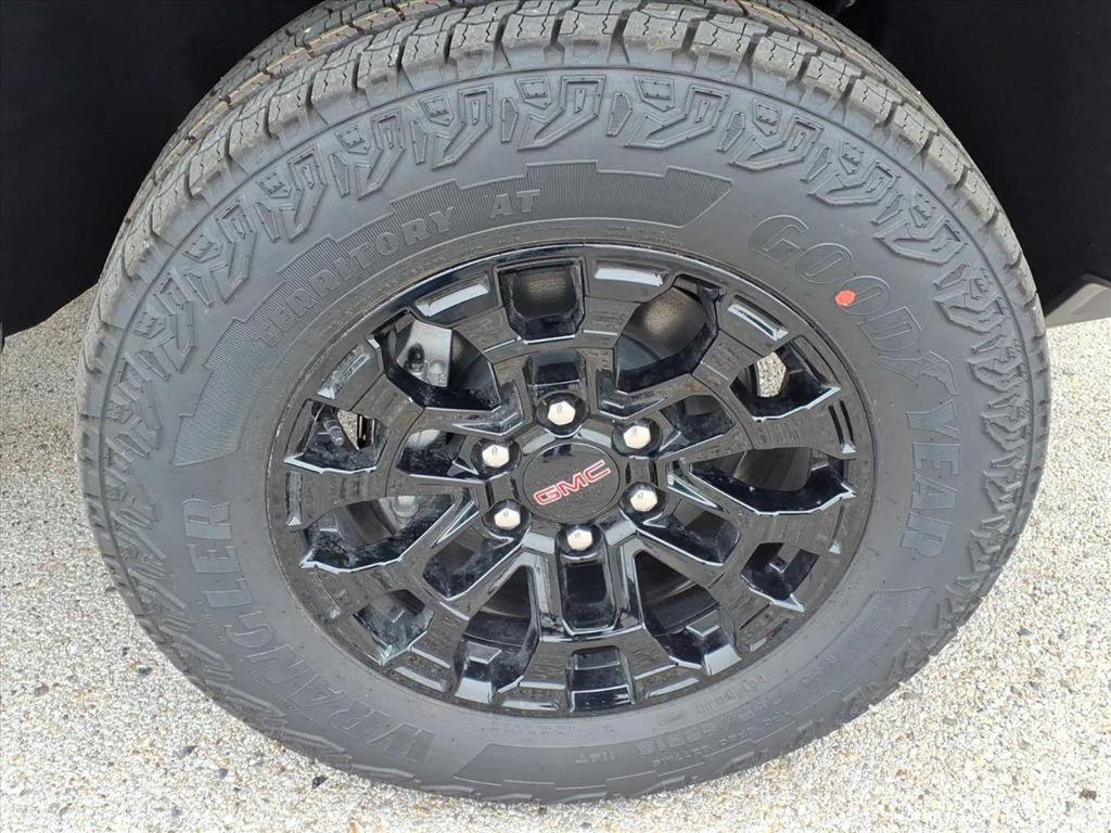 new 2026 GMC Canyon car, priced at $43,098