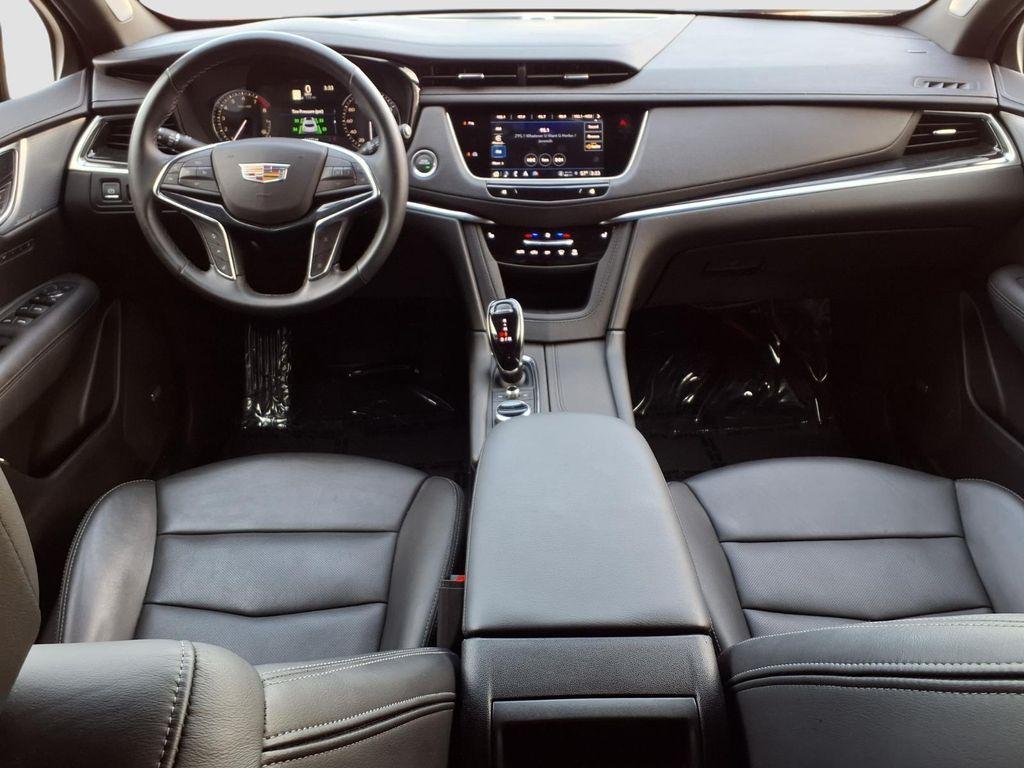 used 2025 Cadillac XT5 car, priced at $42,868