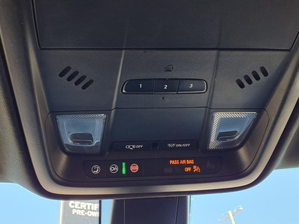 used 2021 Cadillac XT5 car, priced at $22,858