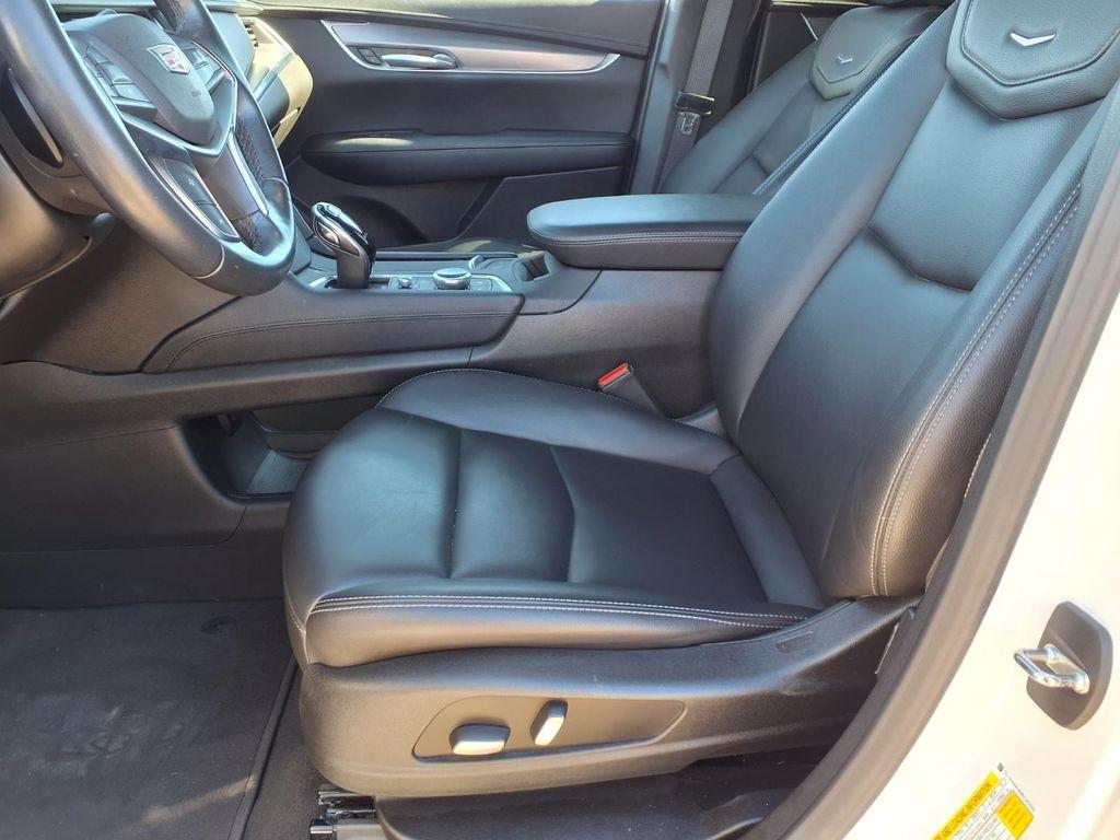 used 2021 Cadillac XT5 car, priced at $22,858