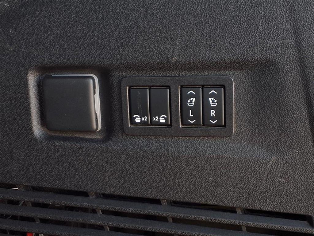 used 2023 GMC Yukon XL car, priced at $58,995