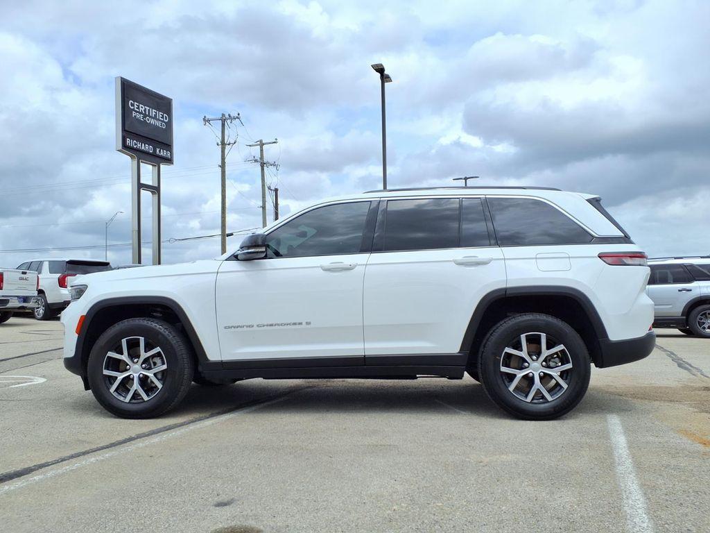 used 2025 Jeep Grand Cherokee car, priced at $39,898