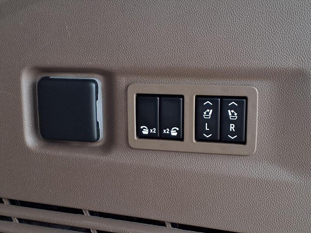 used 2022 GMC Yukon XL car, priced at $57,995