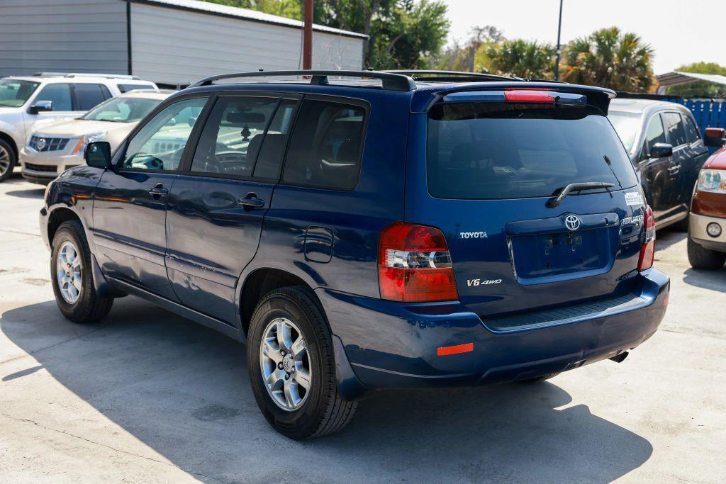 used 2007 Toyota Highlander car, priced at $2,900