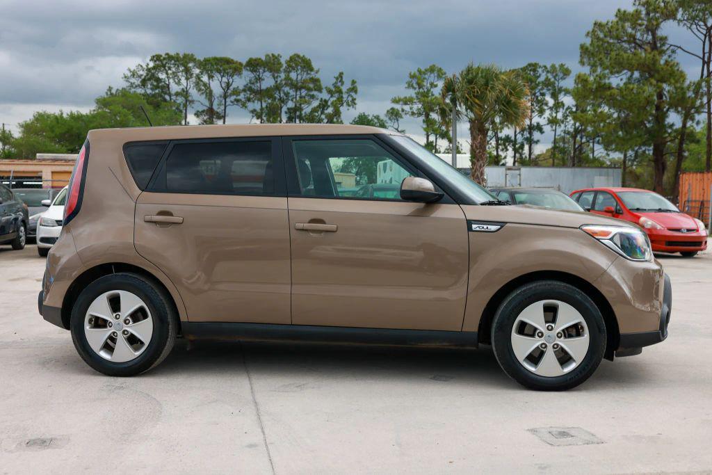 used 2016 Kia Soul car, priced at $4,900
