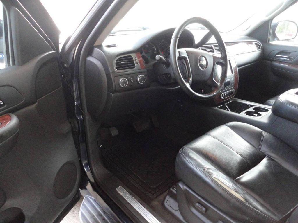 used 2007 Chevrolet Avalanche car, priced at $6,999