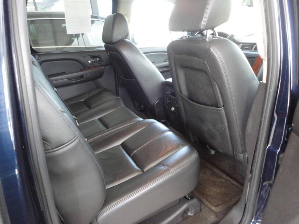 used 2007 Chevrolet Avalanche car, priced at $6,999