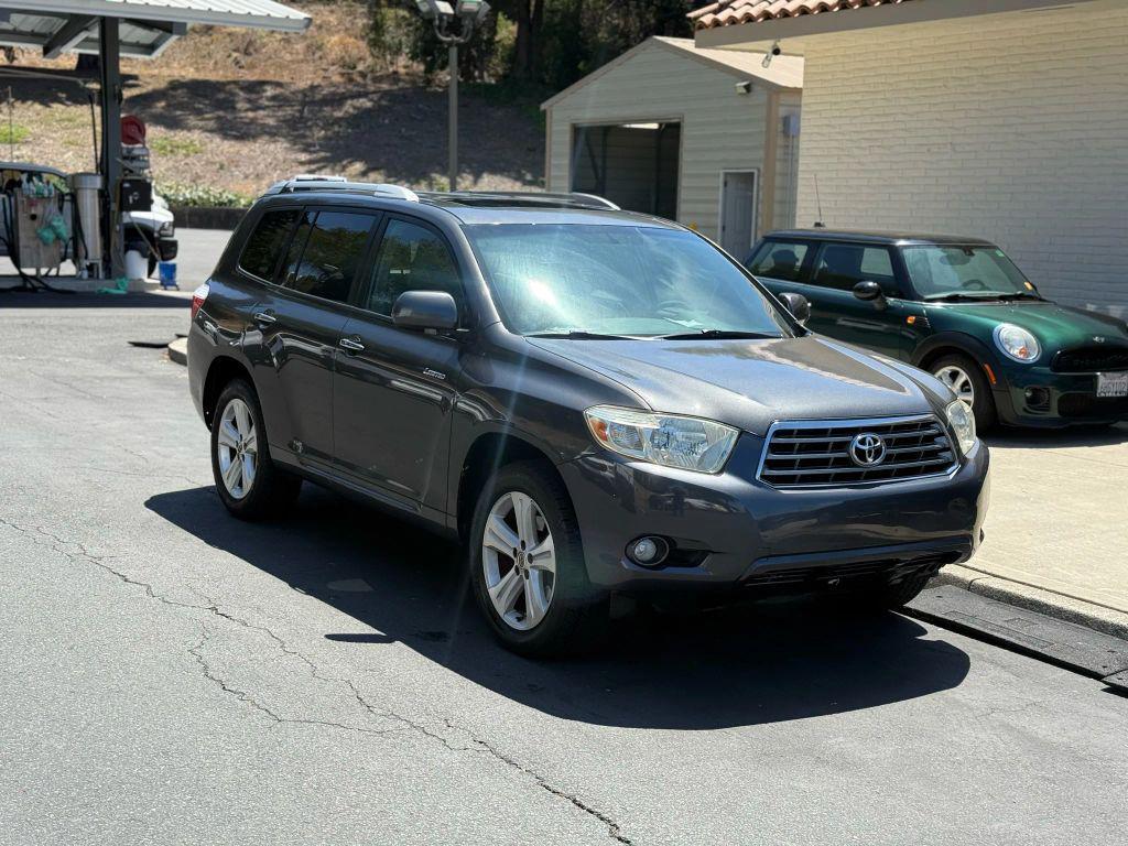 used 2009 Toyota Highlander car, priced at $8,499