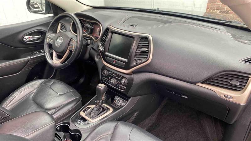 used 2015 Jeep Cherokee car, priced at $10,995