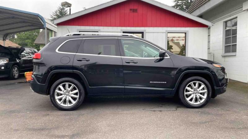 used 2015 Jeep Cherokee car, priced at $10,995