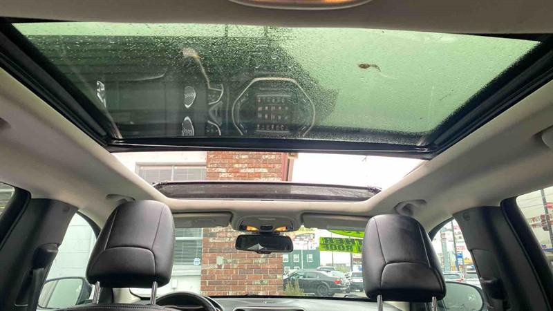 used 2015 Jeep Cherokee car, priced at $10,995