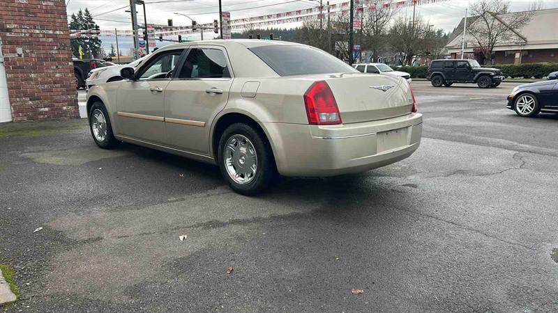 used 2006 Chrysler 300 car