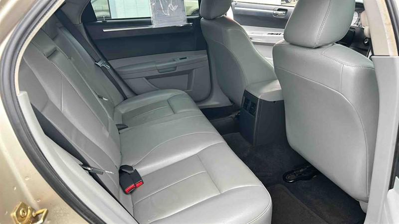 used 2006 Chrysler 300 car