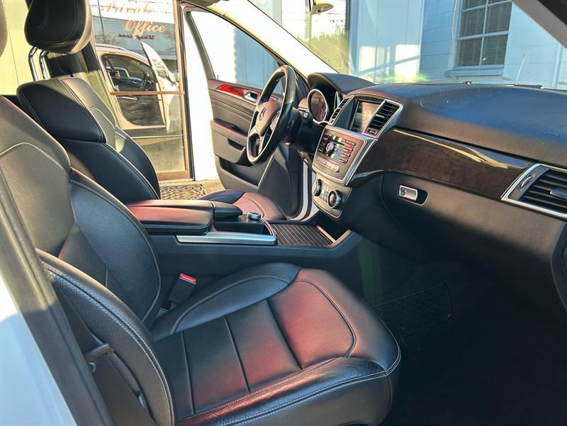 used 2015 Mercedes-Benz M-Class car, priced at $13,995