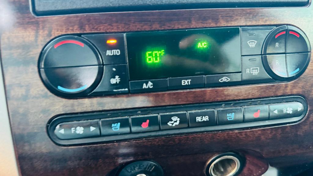 used 2007 Ford Expedition EL car, priced at $5,722