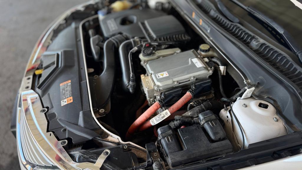 used 2014 Lincoln MKZ Hybrid car, priced at $7,364