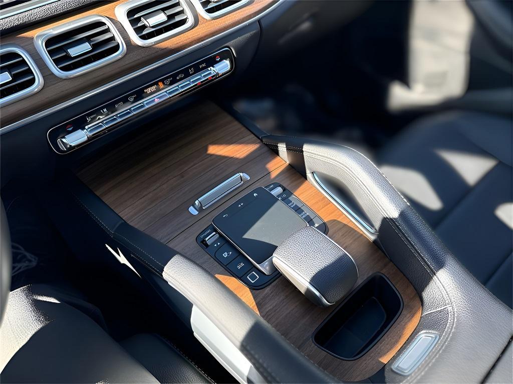 used 2025 Mercedes-Benz GLE 350 car, priced at $62,500