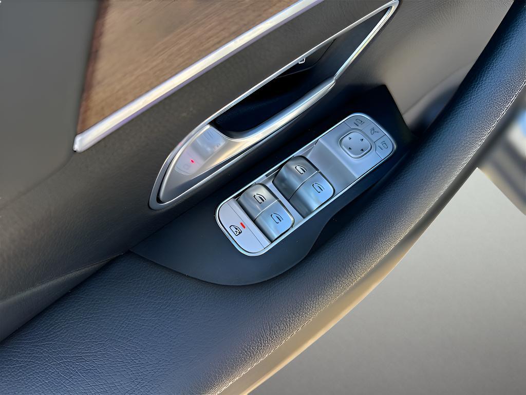 used 2025 Mercedes-Benz GLE 350 car, priced at $59,900