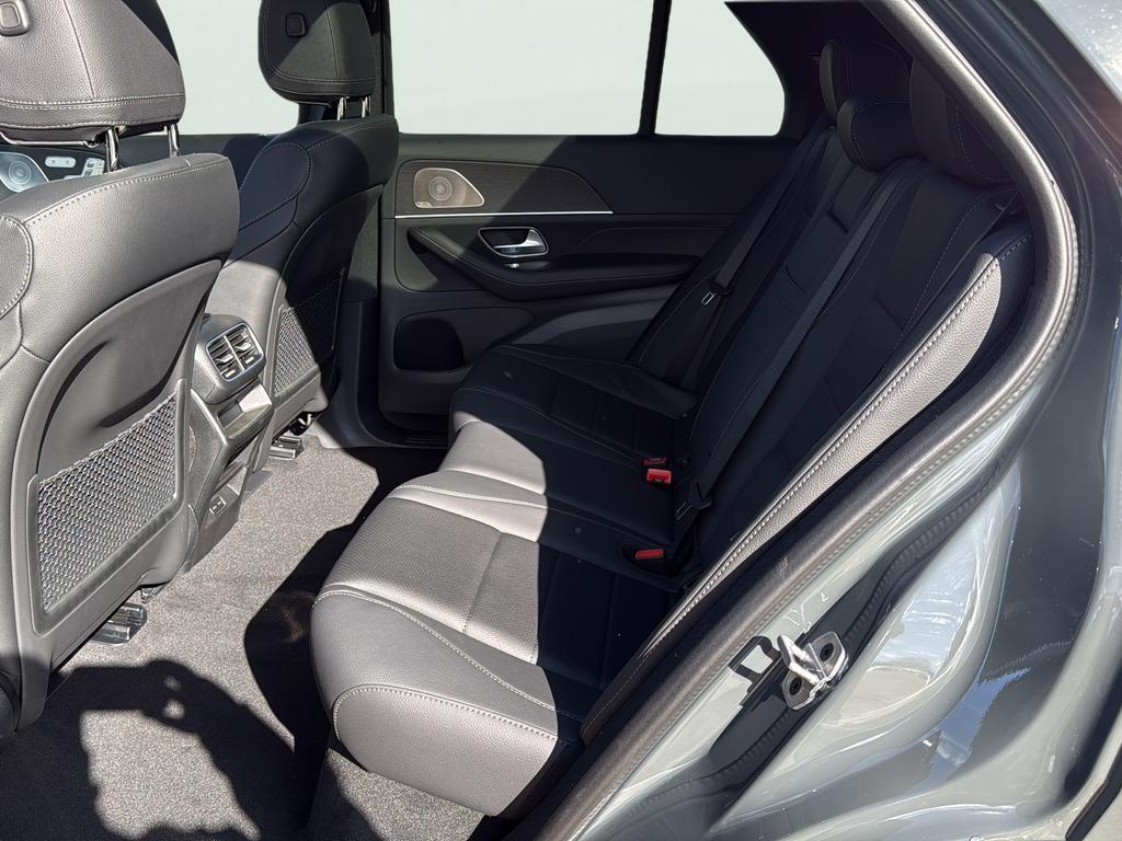 new 2026 Mercedes-Benz GLE 450 car, priced at $79,100