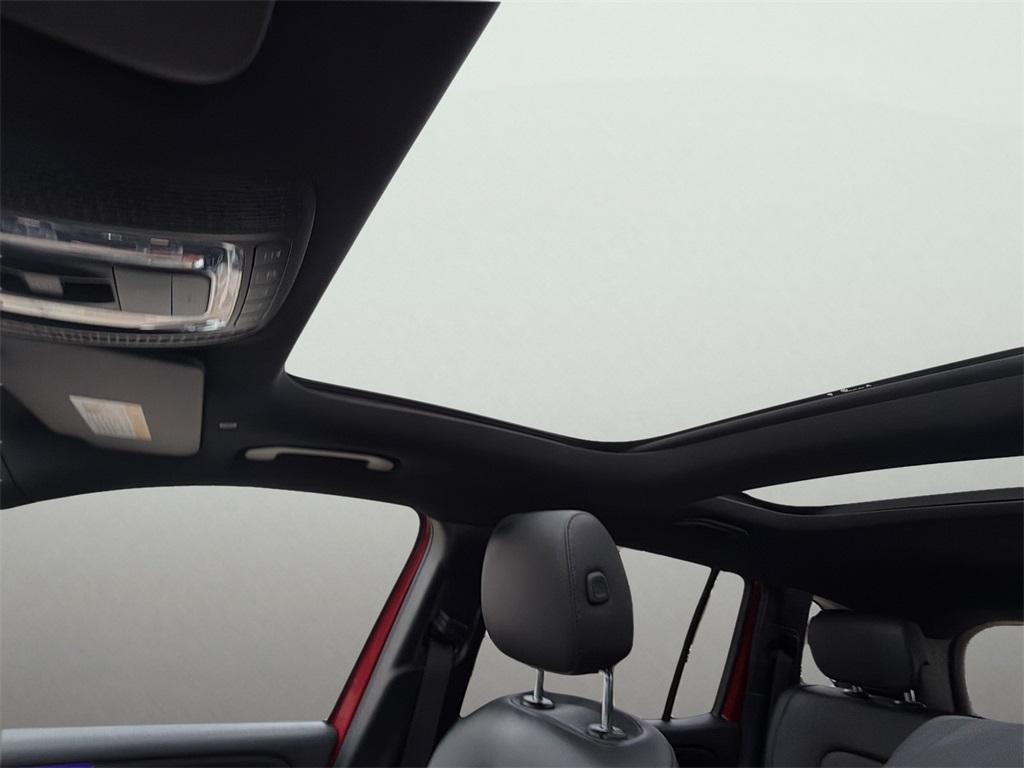 used 2023 Mercedes-Benz GLB 250 car, priced at $31,750