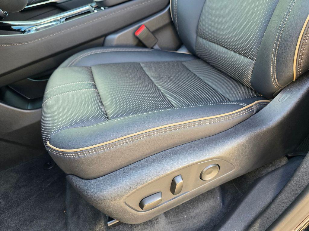 new 2026 Chevrolet Traverse car, priced at $55,958