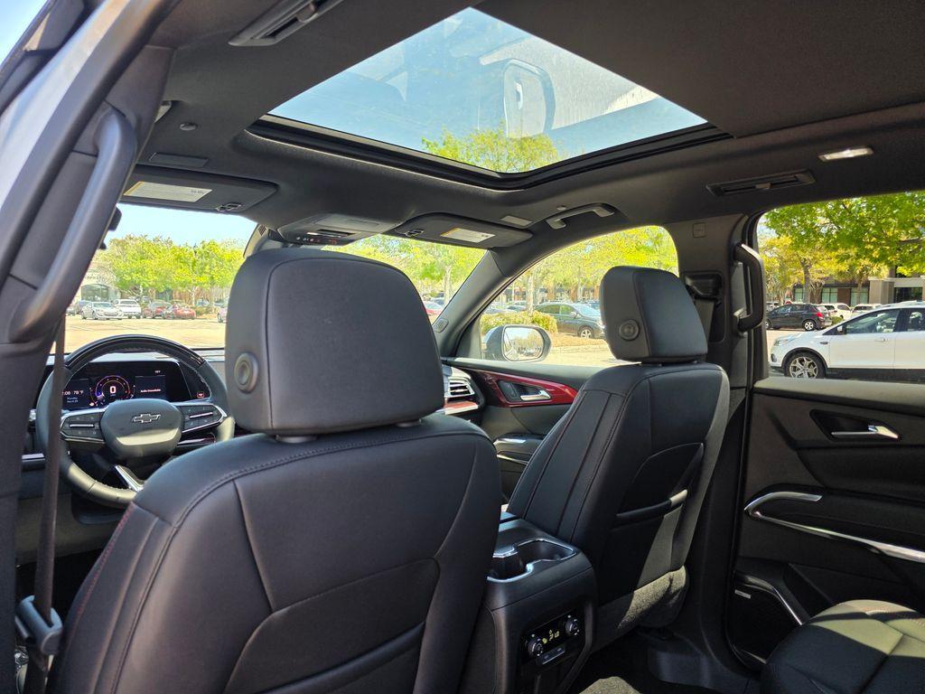 new 2026 Chevrolet Traverse car, priced at $54,102