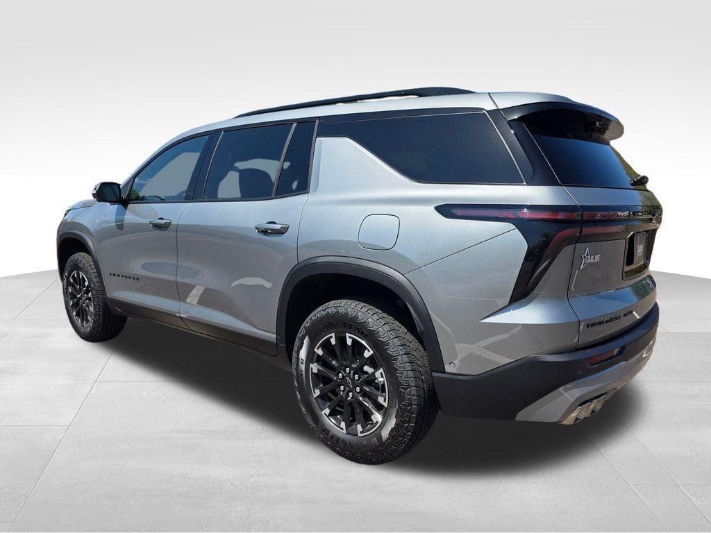 new 2026 Chevrolet Traverse car, priced at $54,102