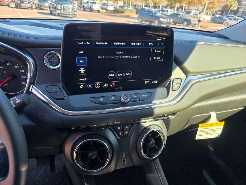 new 2025 Chevrolet Blazer car, priced at $35,717