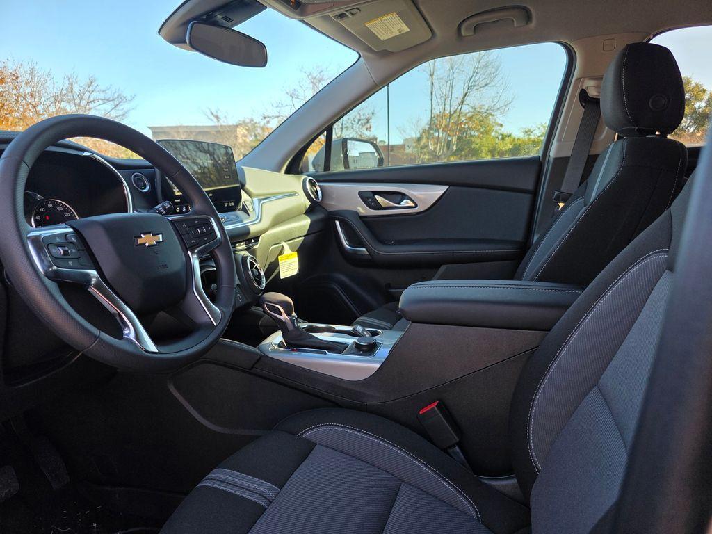 new 2025 Chevrolet Blazer car, priced at $35,717