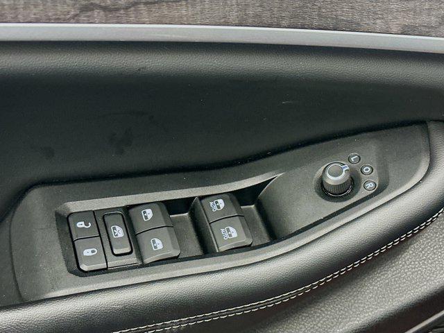 used 2023 Jeep Grand Cherokee car, priced at $28,997