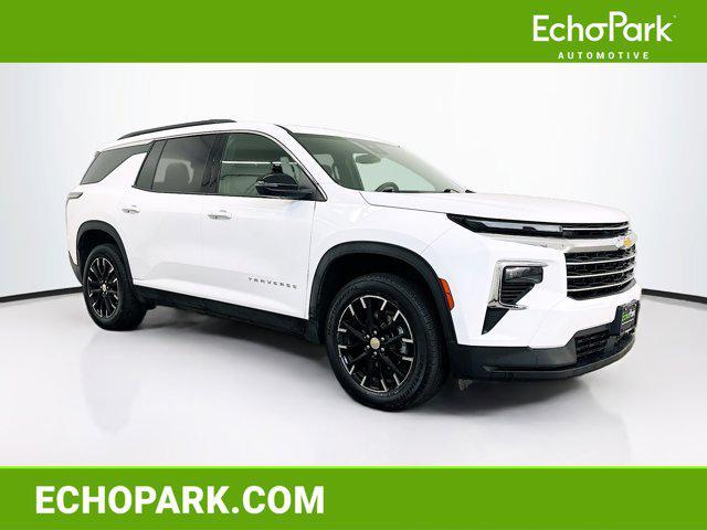 used 2025 Chevrolet Traverse car, priced at $37,996