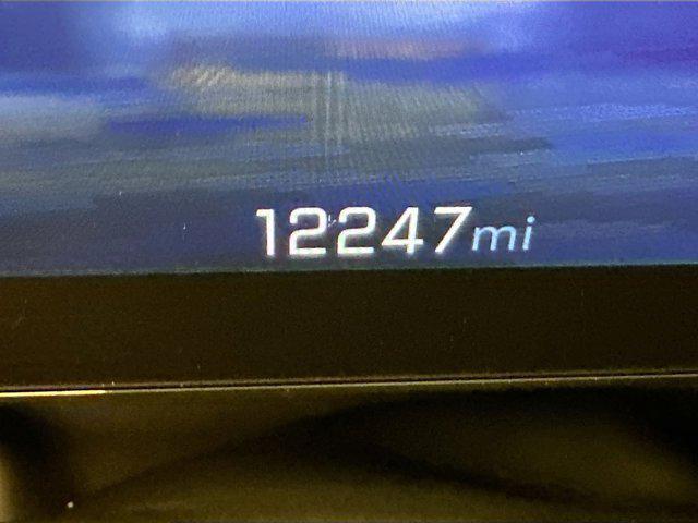 used 2025 Chevrolet Traverse car, priced at $37,996