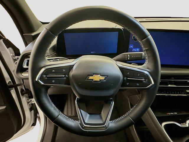 used 2025 Chevrolet Traverse car, priced at $37,996