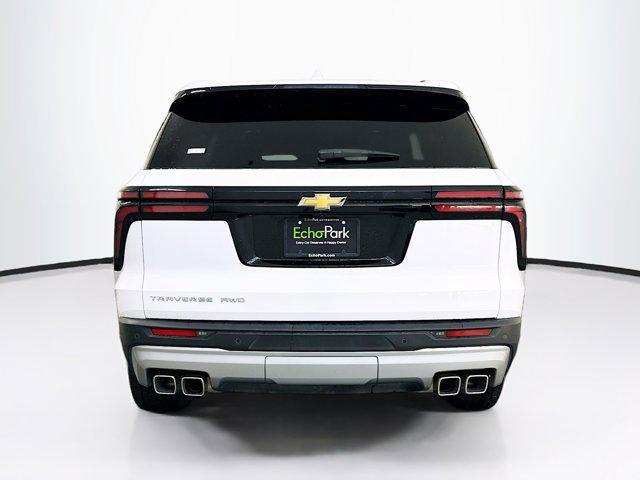 used 2025 Chevrolet Traverse car, priced at $37,996