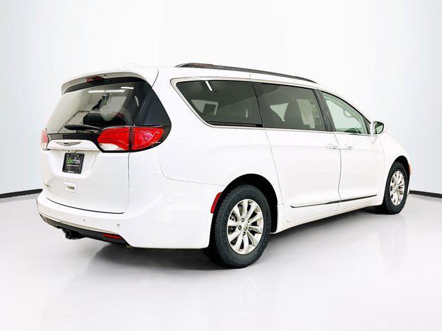 used 2017 Chrysler Pacifica car, priced at $9,996