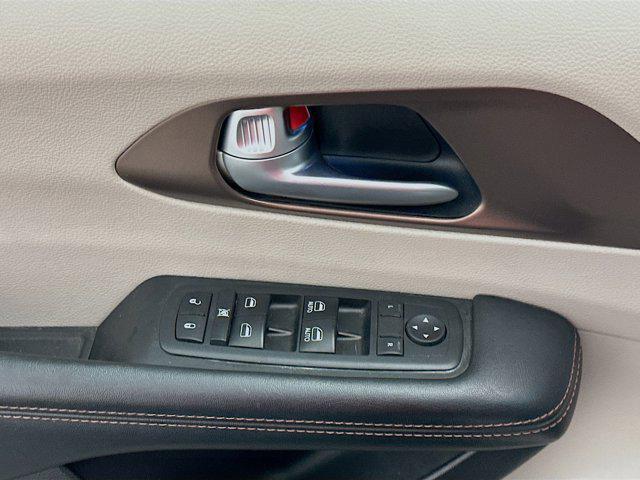 used 2017 Chrysler Pacifica car, priced at $9,996