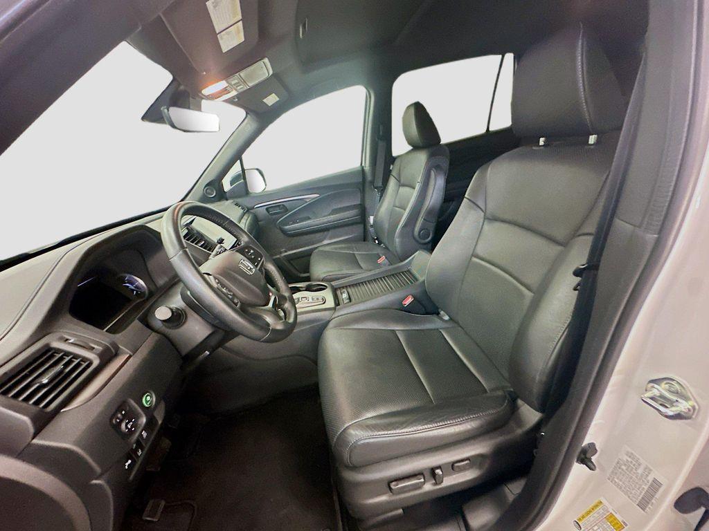 used 2023 Honda Passport car, priced at $32,497