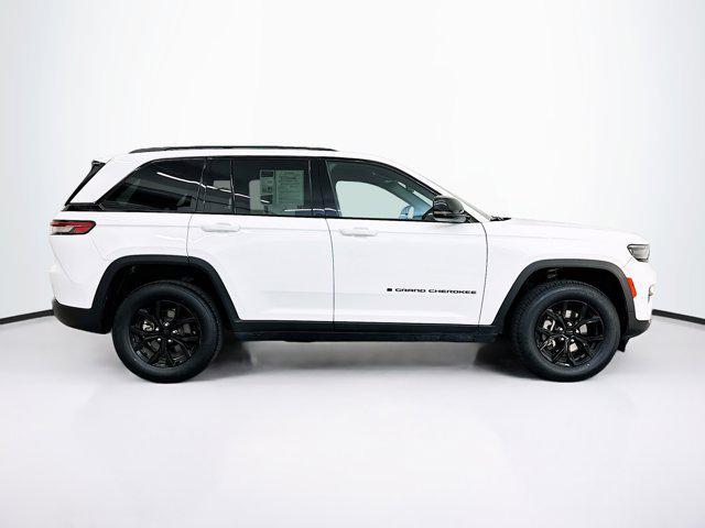 used 2024 Jeep Grand Cherokee car, priced at $27,997