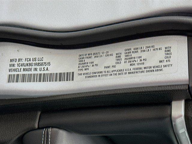 used 2024 Jeep Grand Cherokee L car, priced at $28,987