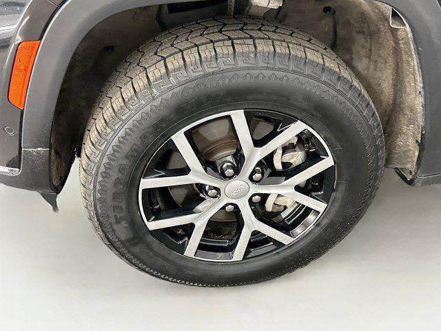 used 2024 Jeep Grand Cherokee L car, priced at $28,987