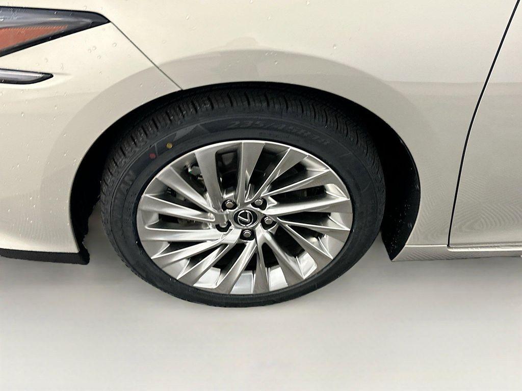 used 2020 Lexus ES 300h car, priced at $29,996